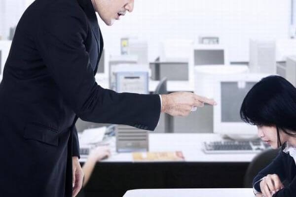 性格の悪い人ほど人気者なのはどうして 好かれる理由に迫る