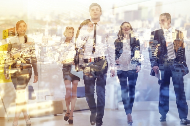 なぜか惹かれる 不思議なオーラのある人 にイメチェンしたらモテる